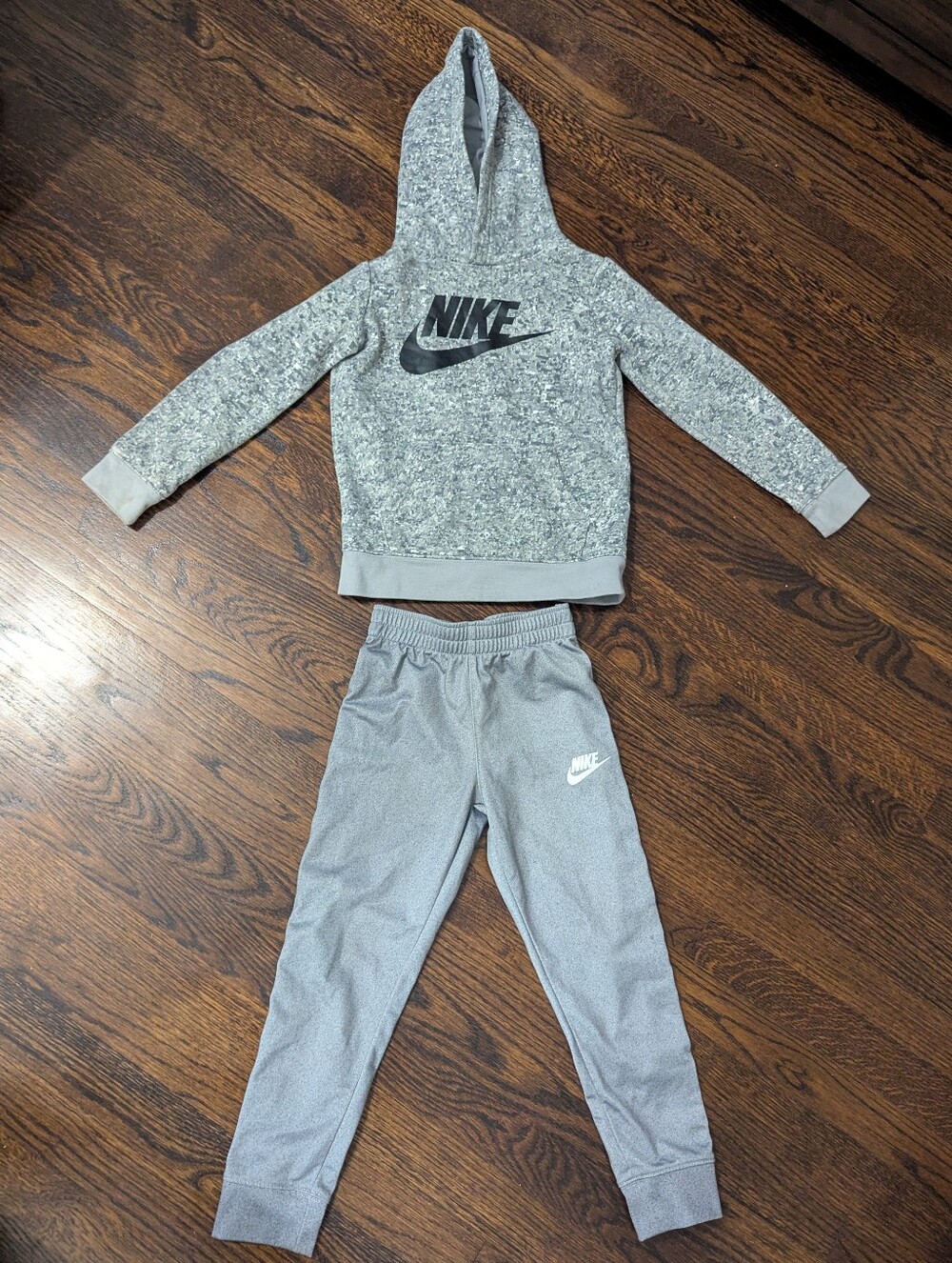 Nike Boys Clothes Lot Size 6 Grey Tech Joggers Sweatpants Graphic Hoodie 2pc Set